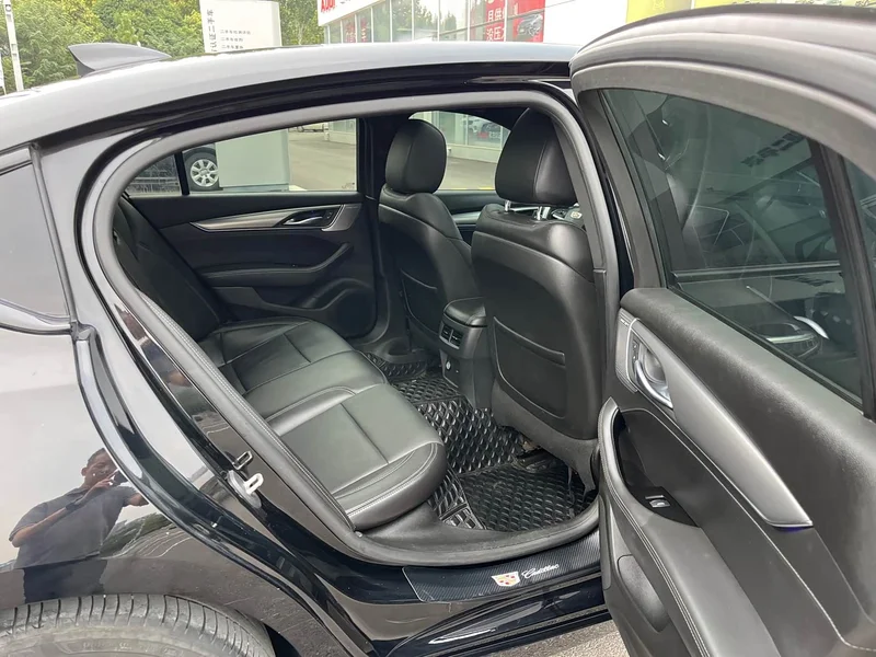 Cadillac CT5 — фото 17