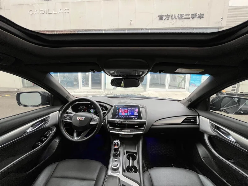 Cadillac CT5 — фото 18