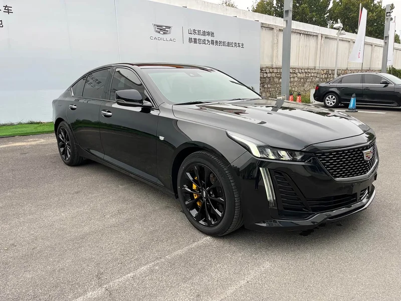 Cadillac CT5 — фото 20