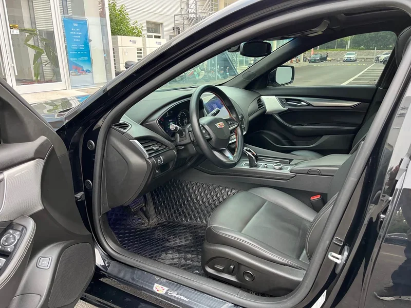 Cadillac CT5 — фото 4