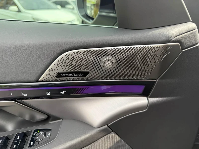 BMW i5 — фото 12