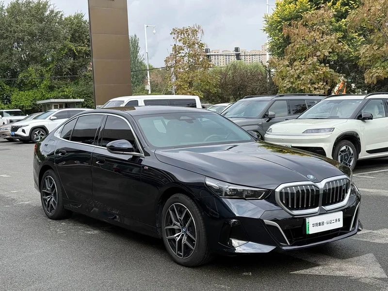 BMW i5 — фото 3
