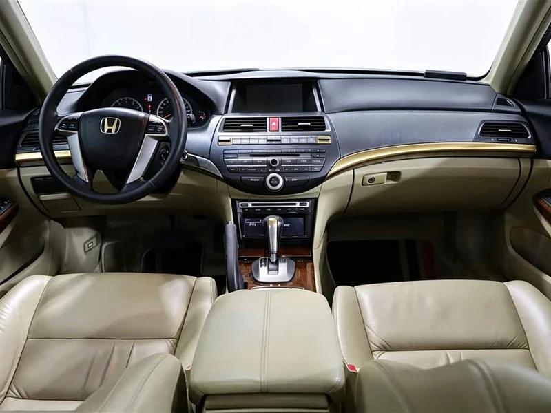 Honda Accord — фото 10