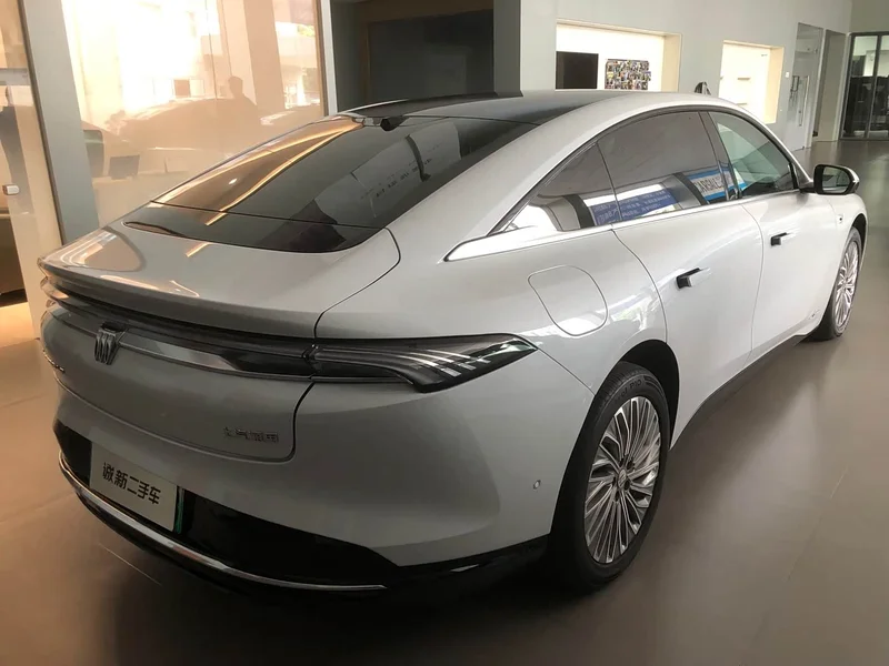 Buick ZhiJing L7 — фото 3