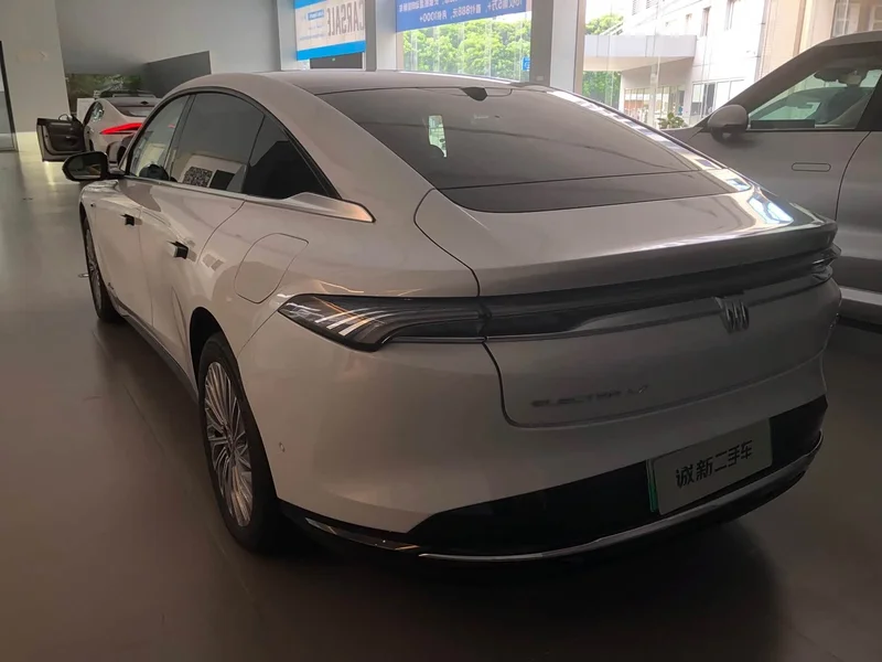 Buick ZhiJing L7 — фото 4