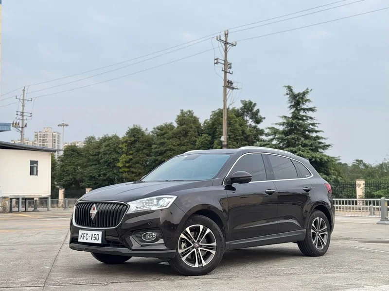 Borgward BX7 — фото 1