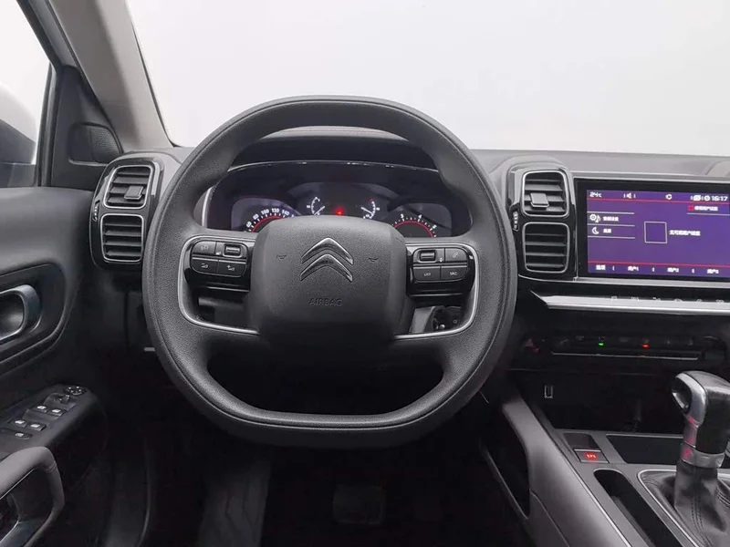Peugeot C5 Aircross — фото 11