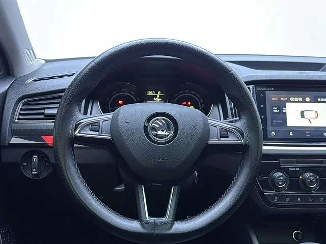 Skoda Kamiq — фото 14
