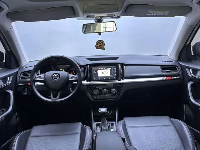 Skoda Kamiq — фото 10