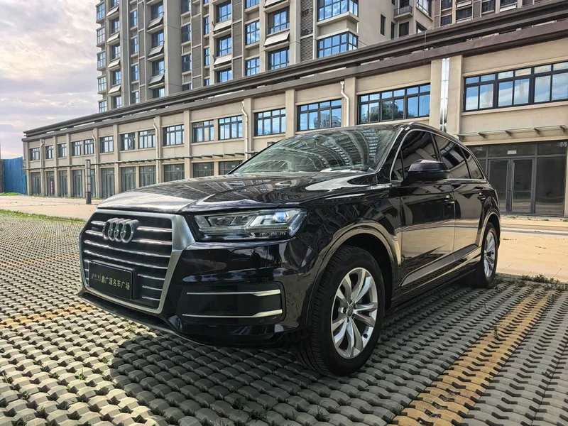 Audi Q7 — фото 2