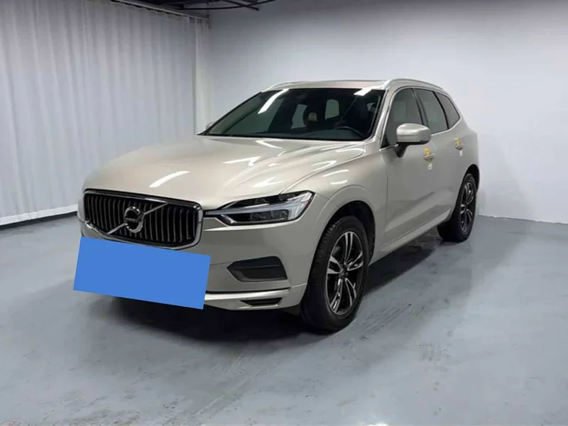 Volvo XC60 — фото 1