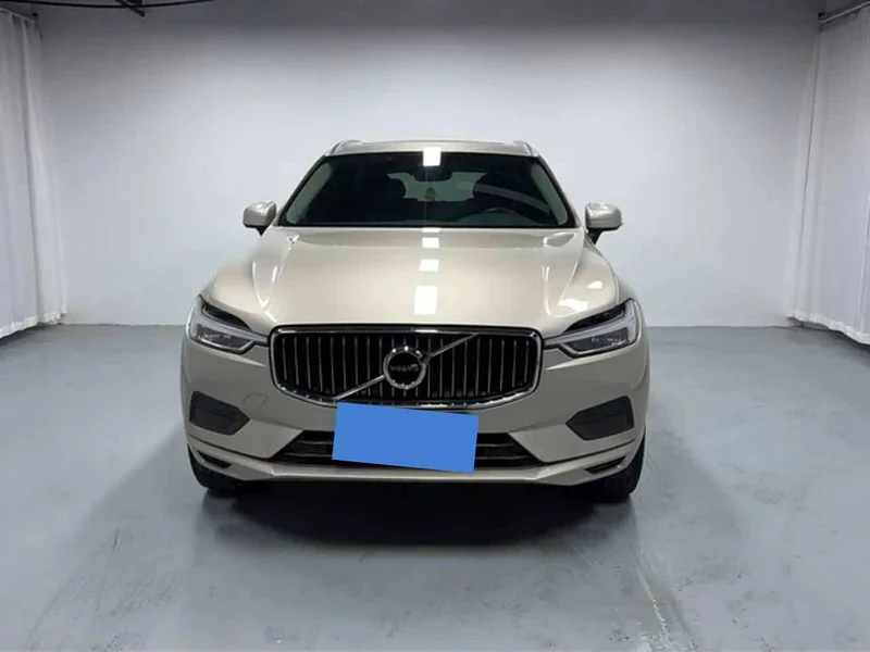 Volvo XC60 — фото 2