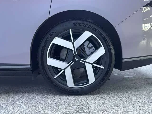 XPeng P7+ — фото 16