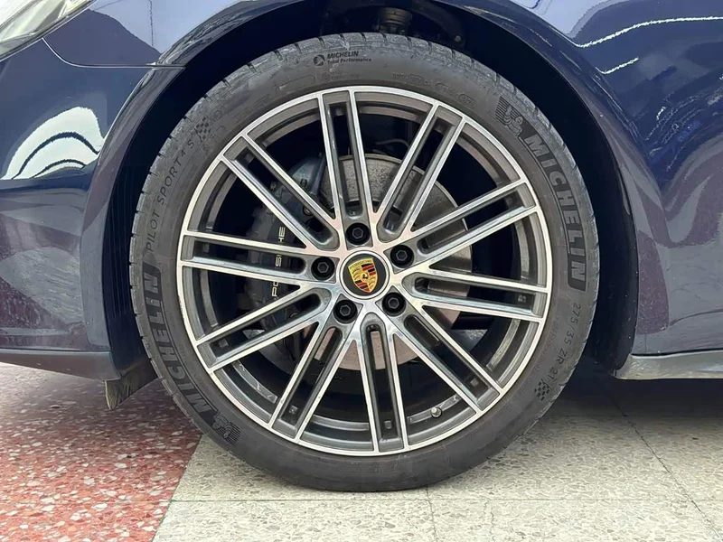 Porsche Panamera — фото 40