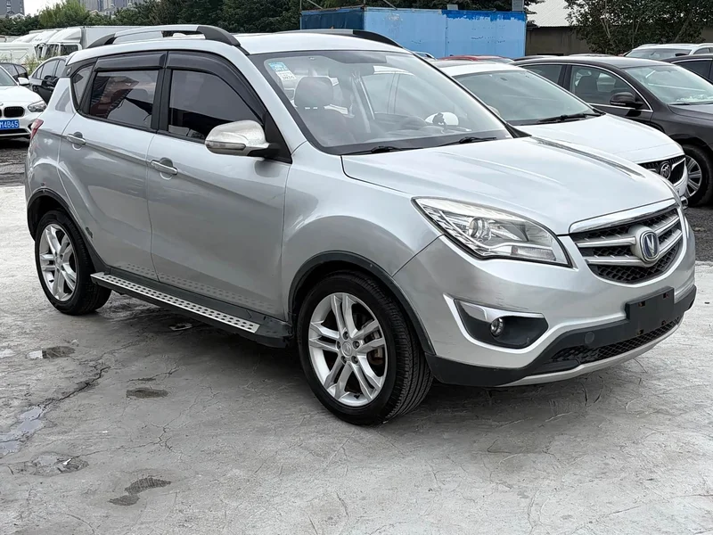 Changan CS35 — фото 3