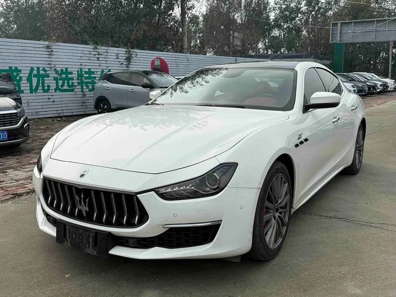 Maserati Ghibli — фото 1