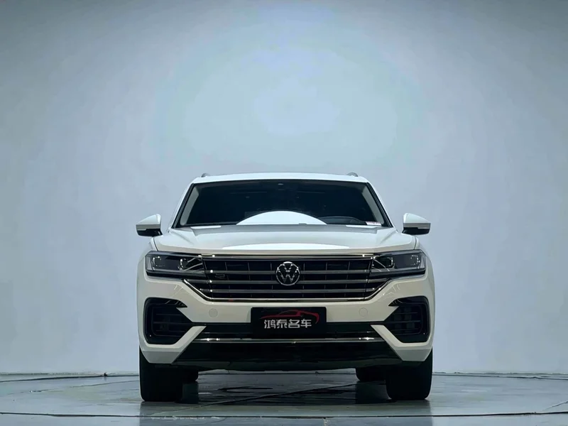 Volkswagen Touareg — фото 3
