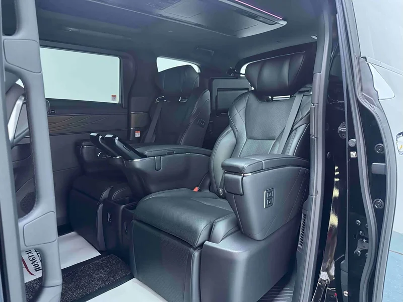 Toyota Vellfire — фото 15
