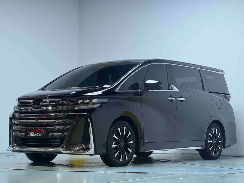 Toyota Vellfire — фото 2