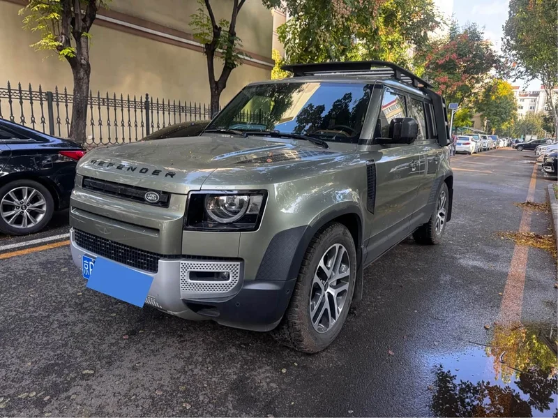 Land Rover Defender — фото 1