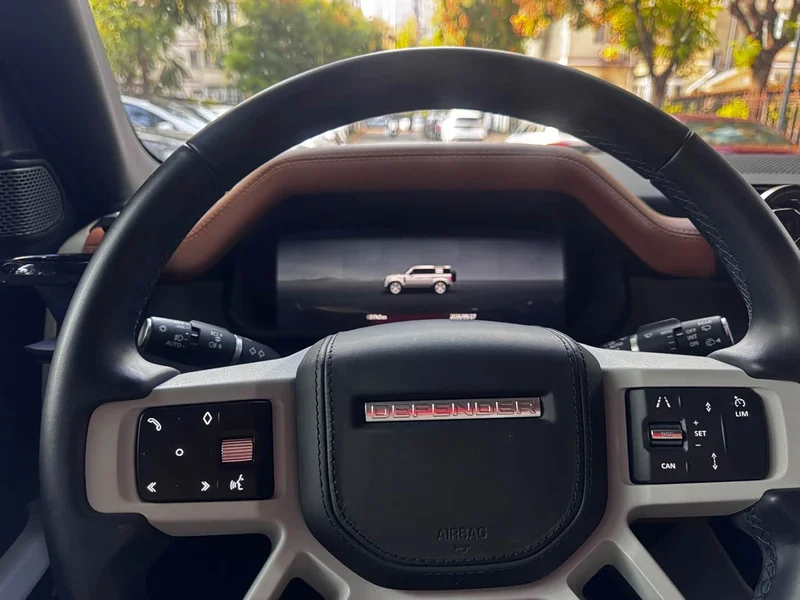 Land Rover Defender — фото 12