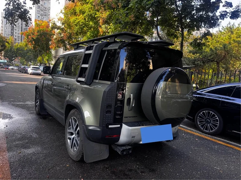 Land Rover Defender — фото 14
