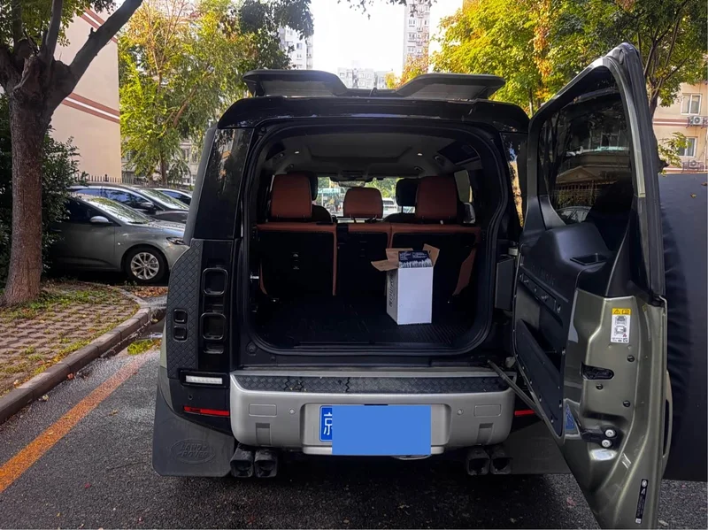 Land Rover Defender — фото 17