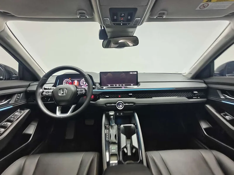 Honda Accord — фото 11