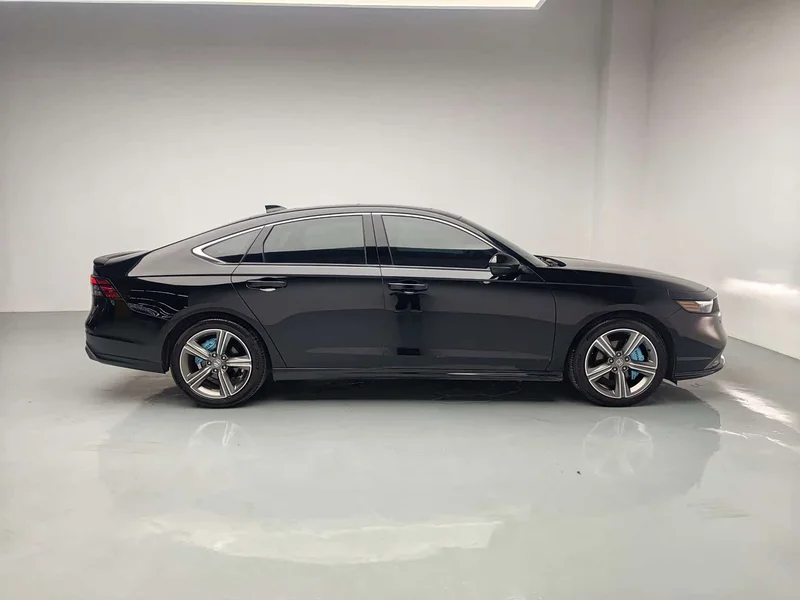 Honda Accord — фото 10