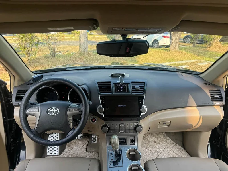 Toyota Highlander — фото 16