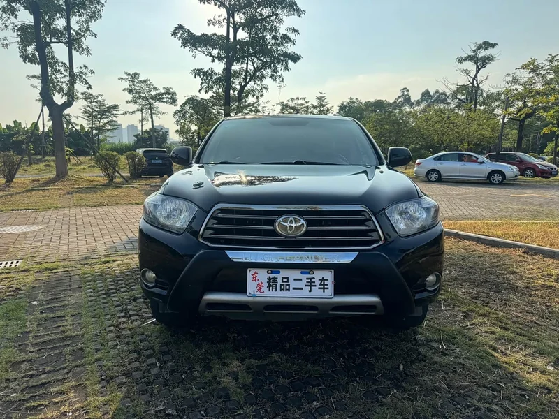 Toyota Highlander — фото 2
