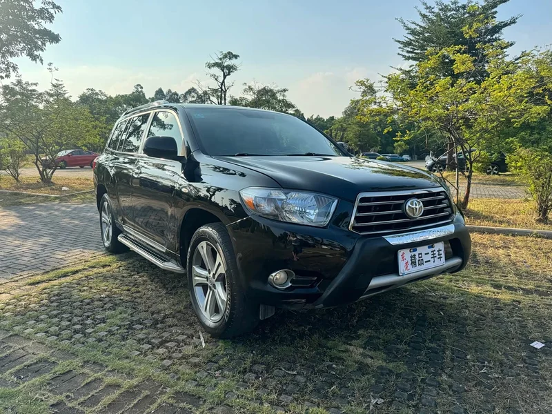 Toyota Highlander — фото 3