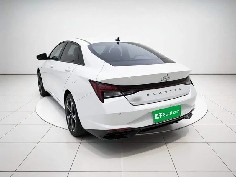 Hyundai Elantra — фото 4