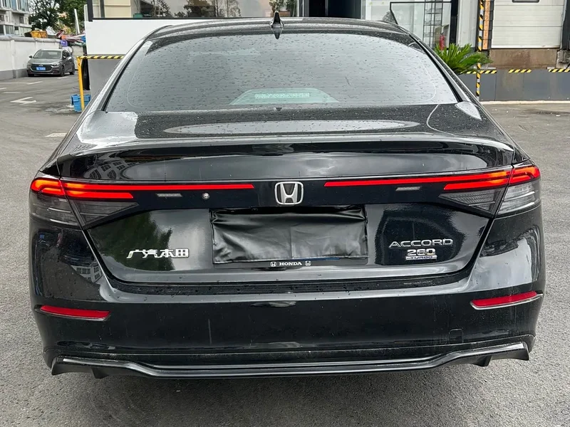 Honda Accord — фото 7