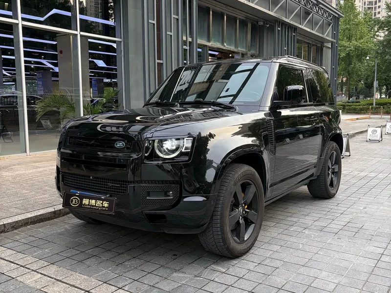 Land Rover Defender — фото 1