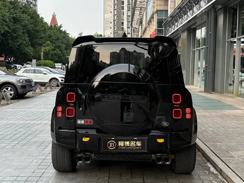 Land Rover Defender — фото 10