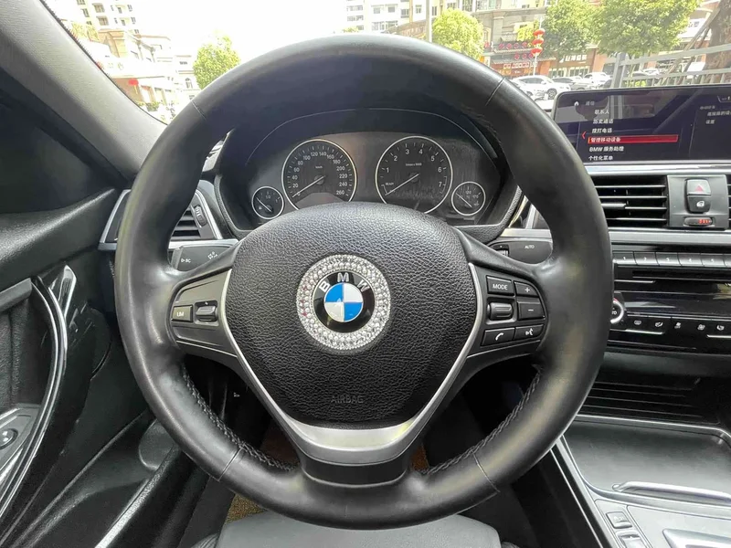 BMW 3-Series — фото 13