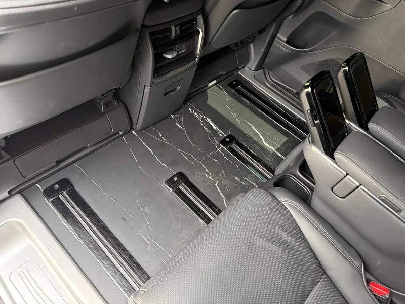 Toyota Alphard — фото 6