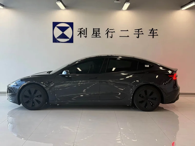 Tesla Model 3 — фото 17