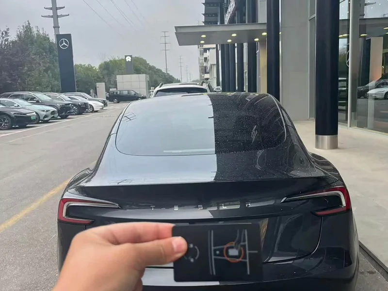 Tesla Model 3 — фото 4