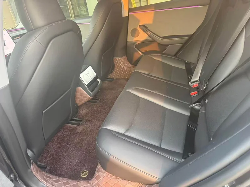 Tesla Model 3 — фото 10