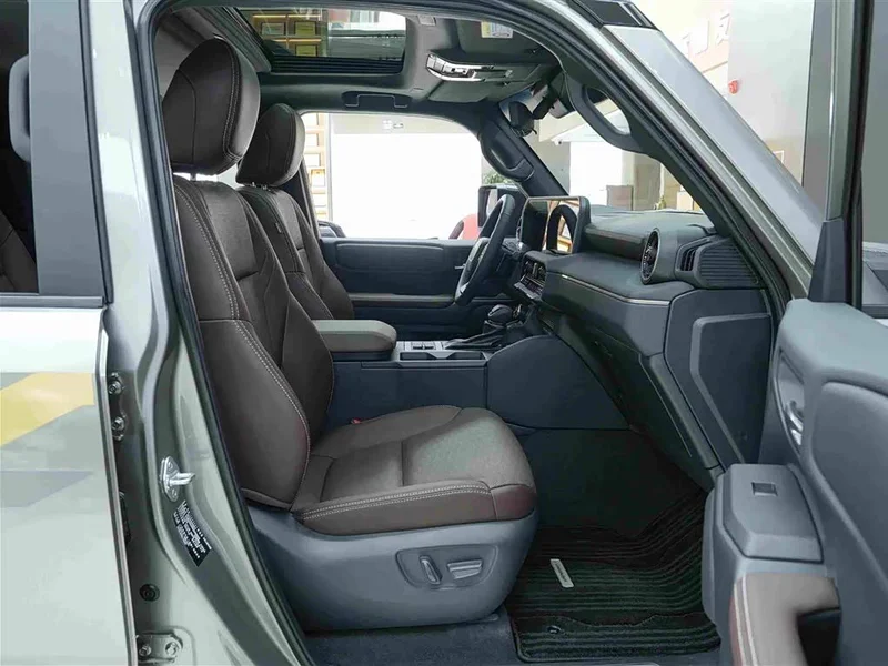 Toyota Prado — фото 12