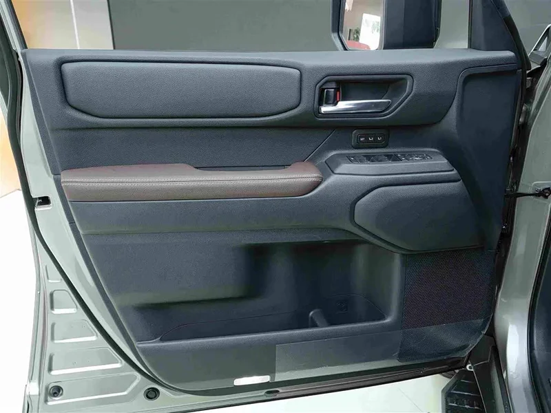 Toyota Prado — фото 15