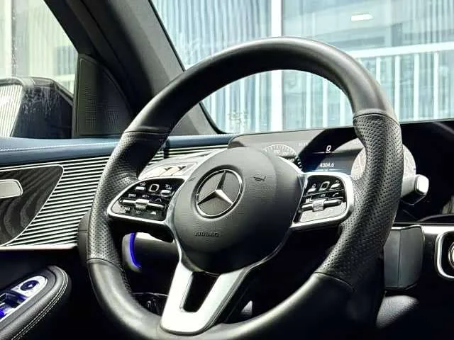 Mercedes-Benz EQC — фото 3