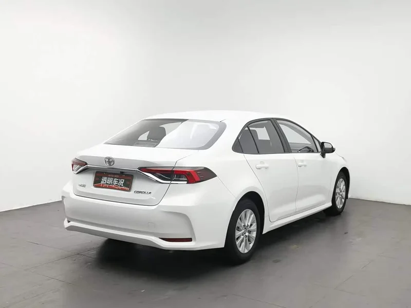 Toyota Corolla — фото 2