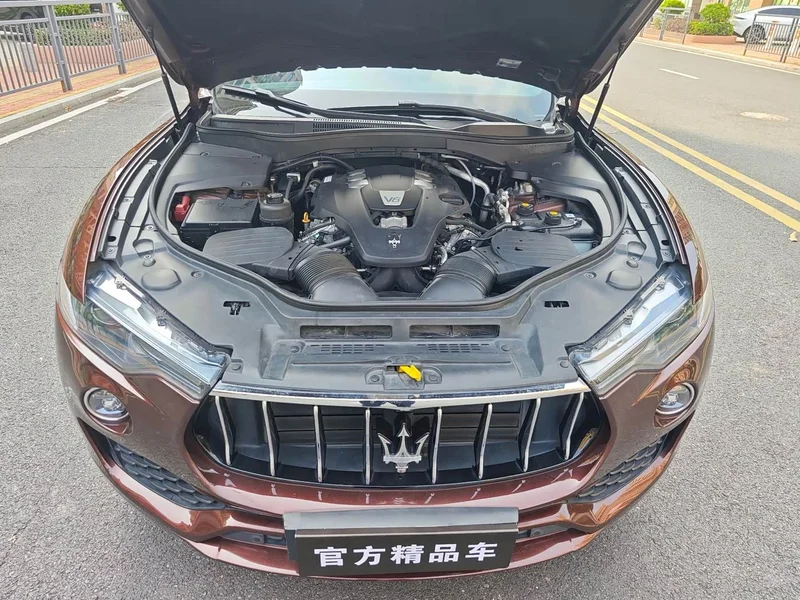 Maserati Levante — фото 17