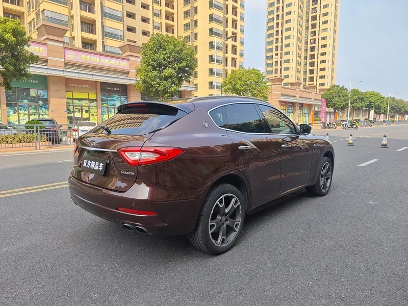 Maserati Levante — фото 6
