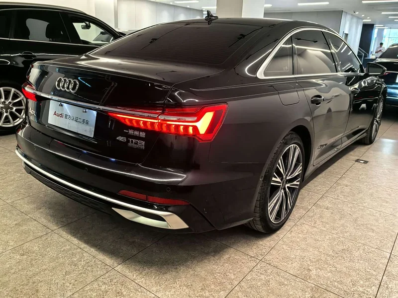 Audi A6L — фото 5