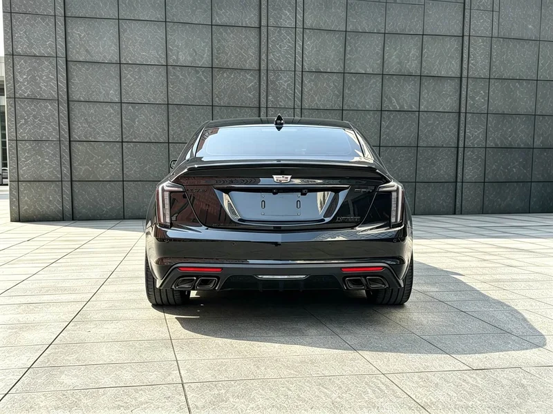 Cadillac CT5 — фото 13