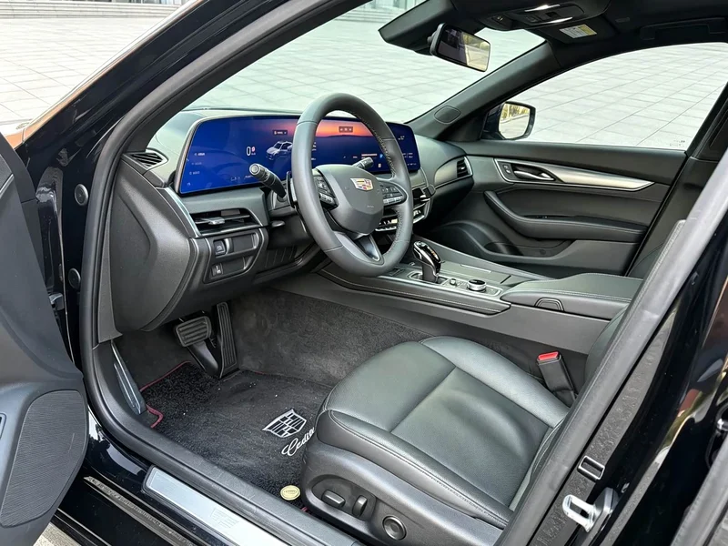 Cadillac CT5 — фото 3